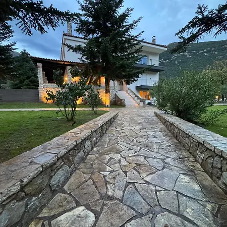 Vila Eleni's *