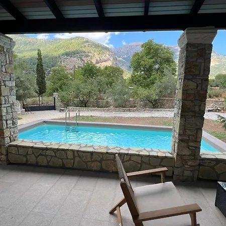 Eleni's Kandila (Arcadia)