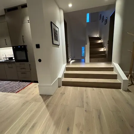 Вилла Eleni's *