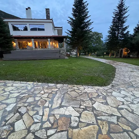 Вилла Eleni's *