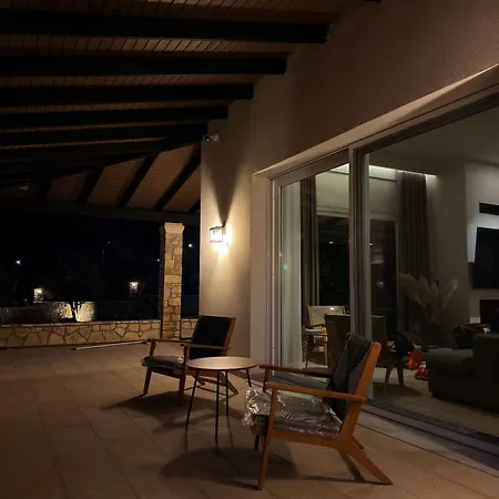 Eleni's Villa *